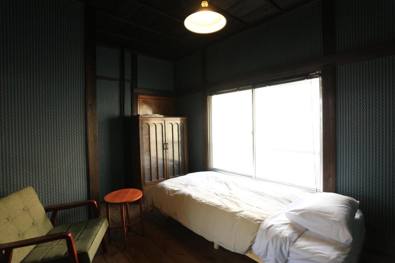 Mojiko Guest House Porto Kitakyūshū Exteriör bild