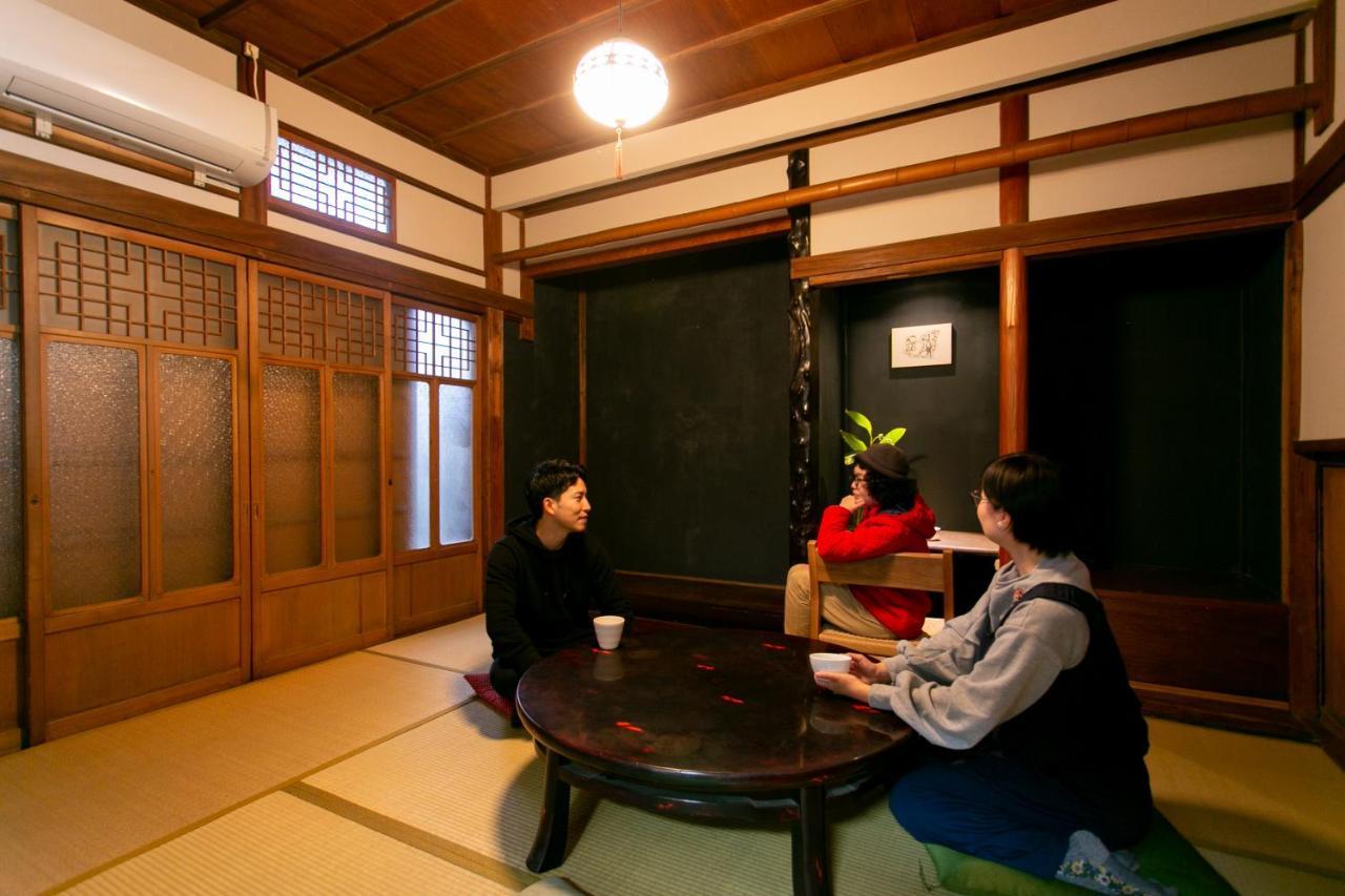 Mojiko Guest House Porto Kitakyūshū Exteriör bild