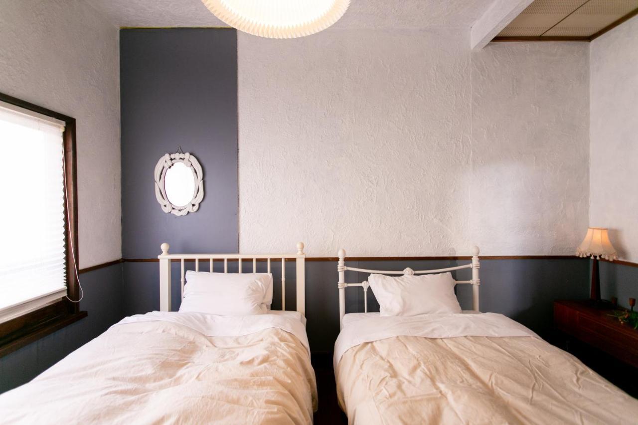 Mojiko Guest House Porto Kitakyūshū Exteriör bild